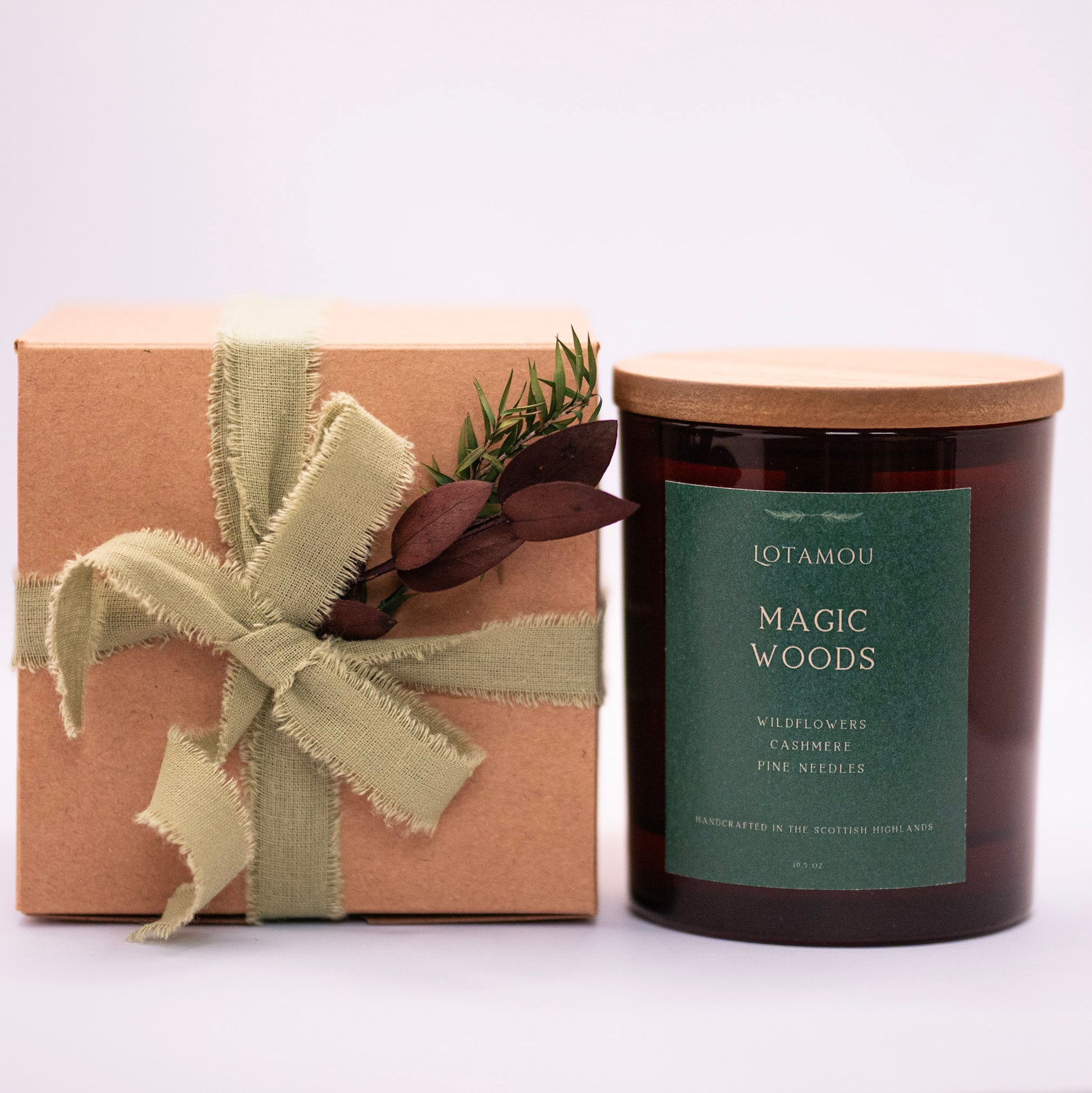 The Magic Woods scented candle, infused with the fragrance of Enchanted Forest. 100% natural soy candle with wooden wick and silicone-free lid.