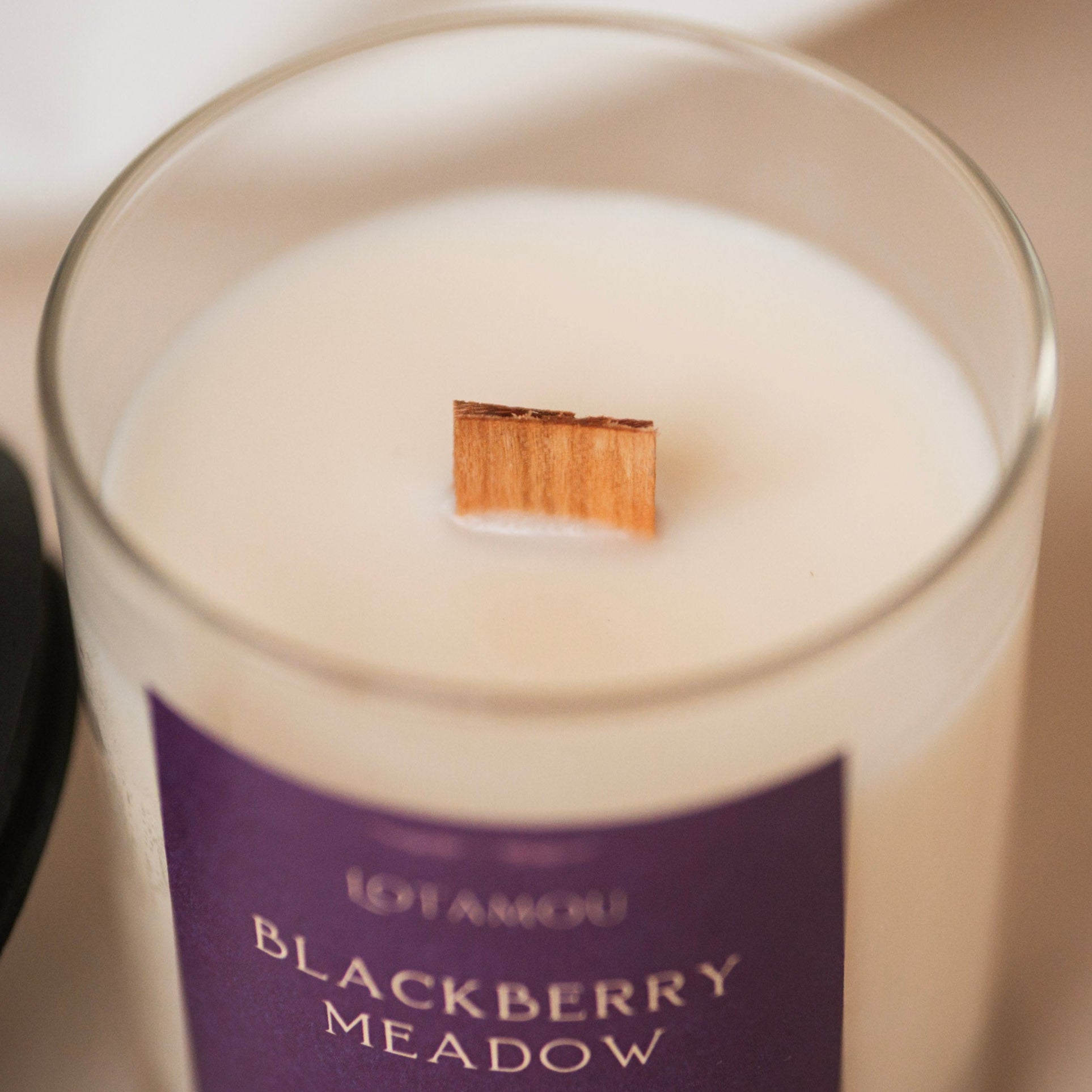 Fruits scented candle in jar with the silicone-free wooden lid. 100% natural soy wax candle with wooden wick. Hand poured in Scottish Highlands. Vegan friendly
